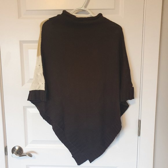 Majora - poncho sweater (size S) - Picture 2 of 2